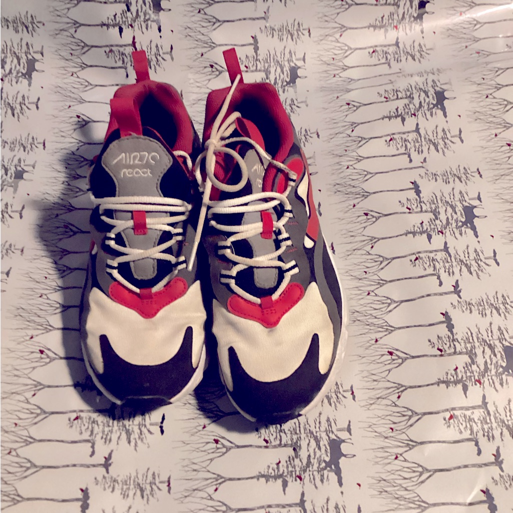 Nike 270